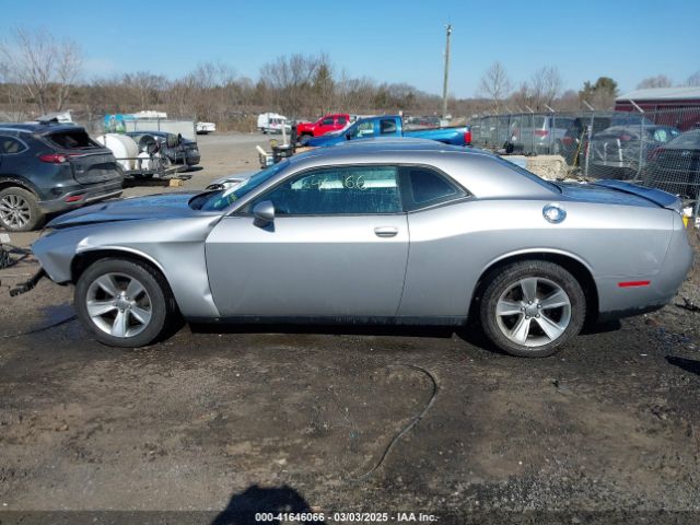 2C3CDZAG9JH242093 Dodge Challenger Sxt