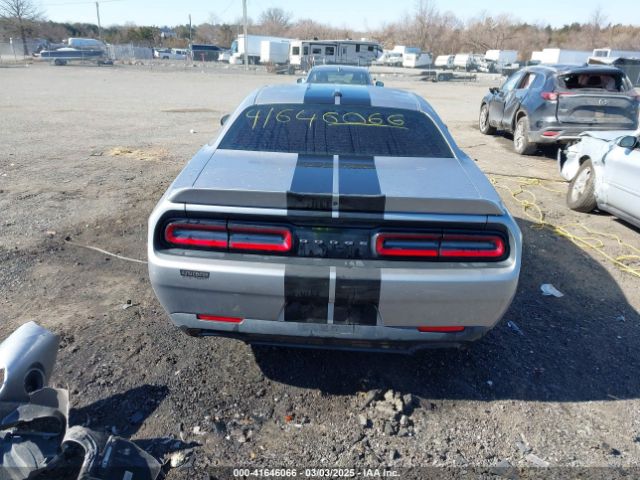 2C3CDZAG9JH242093 Dodge Challenger Sxt