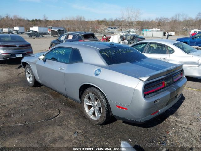 2C3CDZAG9JH242093 Dodge Challenger Sxt