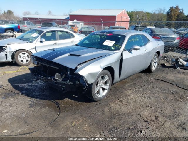 2C3CDZAG9JH242093 Dodge Challenger Sxt