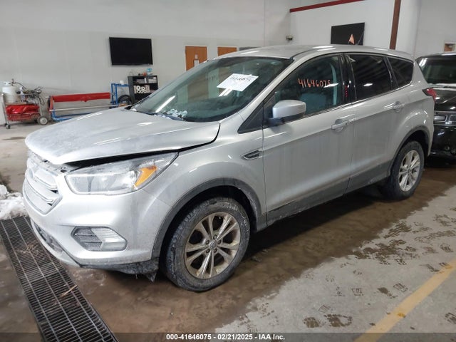 1FMCU9GD2KUC00089 Ford ESCAPE SE