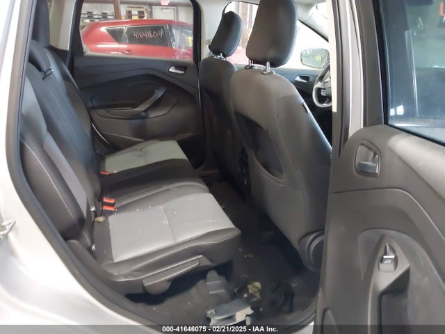 1FMCU9GD2KUC00089 Ford ESCAPE SE