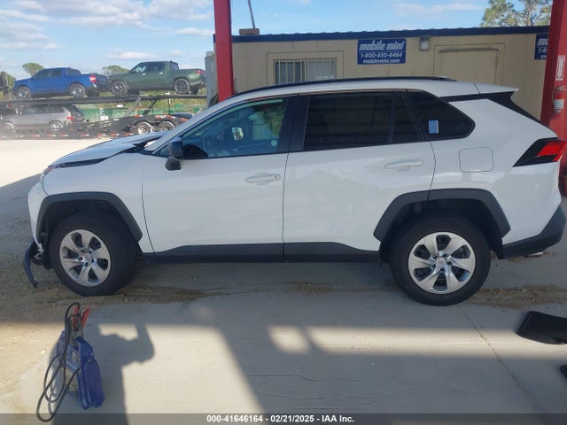 2T3H1RFV5MW142112 Toyota RAV4 LE