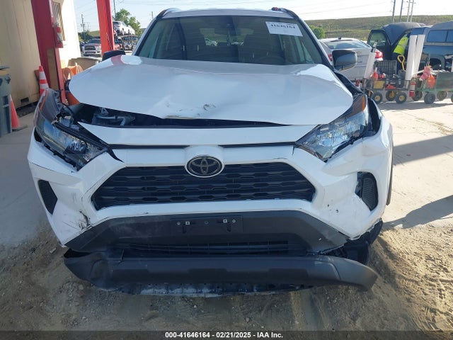 2T3H1RFV5MW142112 Toyota RAV4 LE