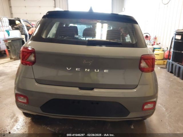 KMHRC8A37NU174410 Hyundai Venue Limited