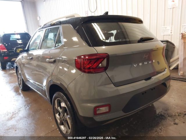 KMHRC8A37NU174410 Hyundai Venue Limited