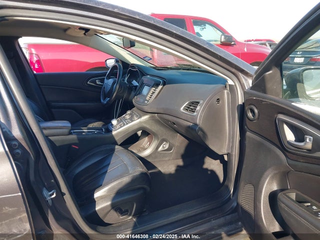1C3CCCCB8FN545379 Chrysler 200 C
