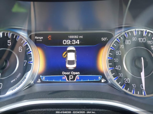 1C3CCCCB8FN545379 Chrysler 200 C