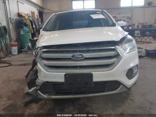 1FMCU9GD9KUA19832 Ford ESCAPE SE