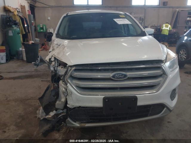 1FMCU9GD9KUA19832 Ford ESCAPE SE