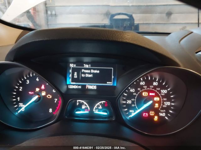 1FMCU9GD9KUA19832 Ford ESCAPE SE
