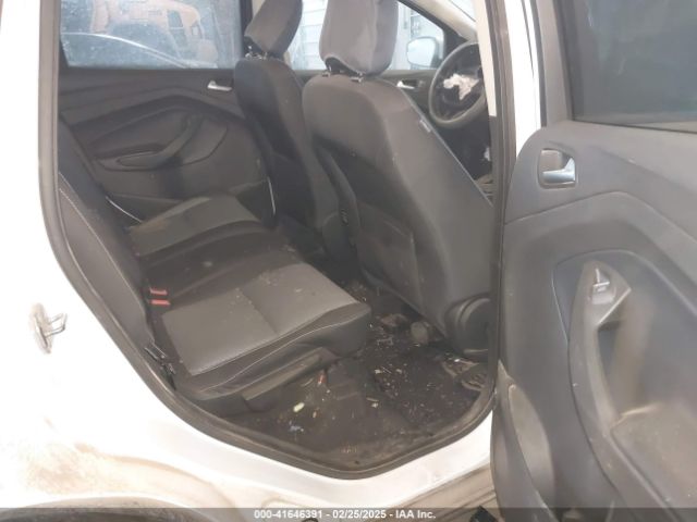 1FMCU9GD9KUA19832 Ford ESCAPE SE