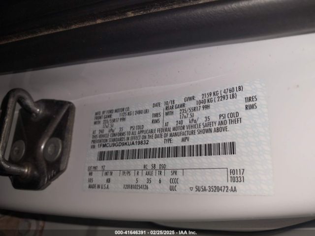 1FMCU9GD9KUA19832 Ford ESCAPE SE