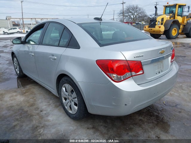 1G1PA5SH1F7202821 Chevrolet Cruze Ls Auto