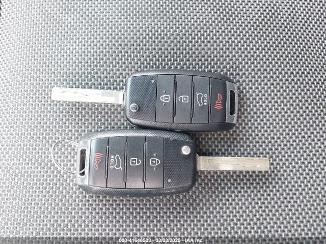 5XYPGDA56HG326533 KIA Sorento 3.3l Lx