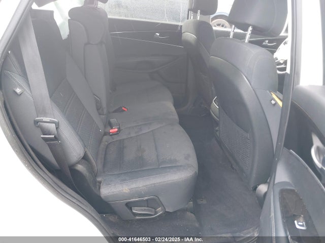 5XYPGDA56HG326533 KIA Sorento 3.3l Lx