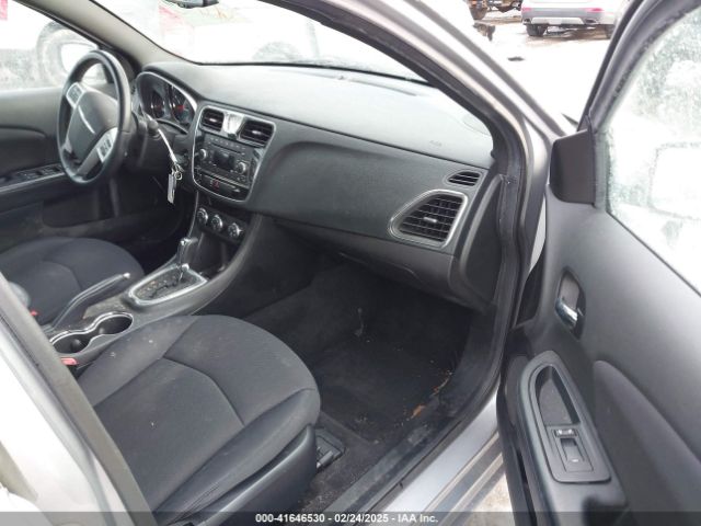 2014 CHRYSLER 200 1C3CCBBBXEN183419 Photo 4