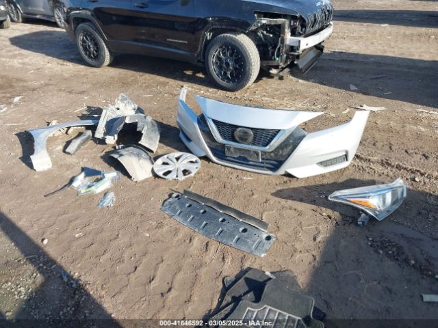 3N1CN8DV1LL861717 Nissan Versa S Xtronic Cvt