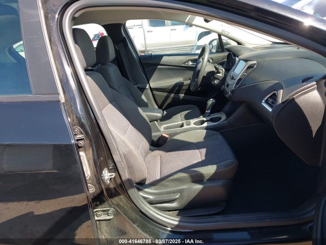 1G1BC5SM5J7217350 Chevrolet Cruze Ls Auto