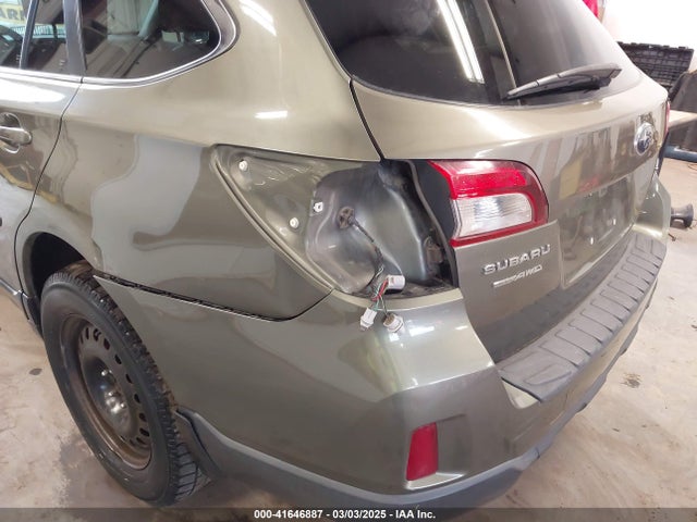 Subaru Outback 2.5i Premium 2016 4S4BSADCXG3206590 Image 18