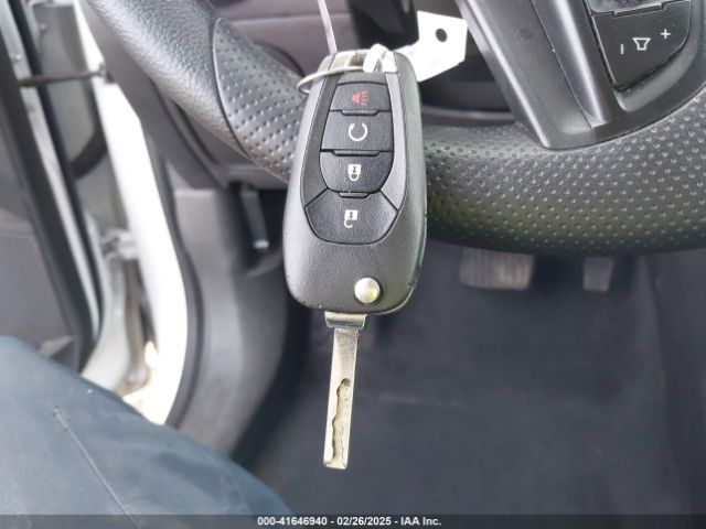 3GNCJLSB0KL252662 Chevrolet Trax Lt