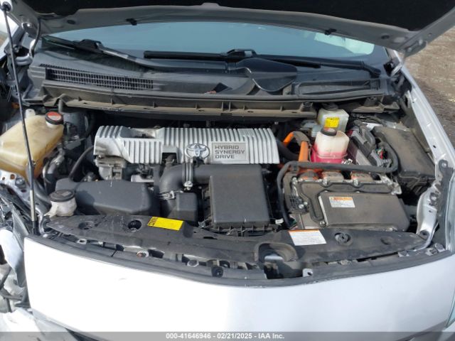 JTDKN3DU4F1905479 Toyota Prius Three