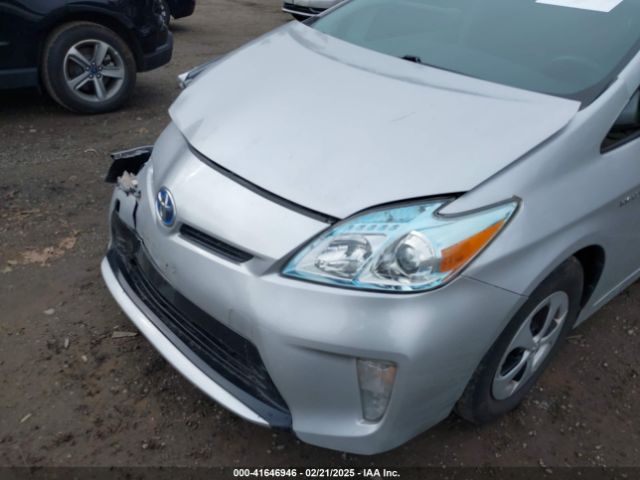 JTDKN3DU4F1905479 Toyota Prius Three