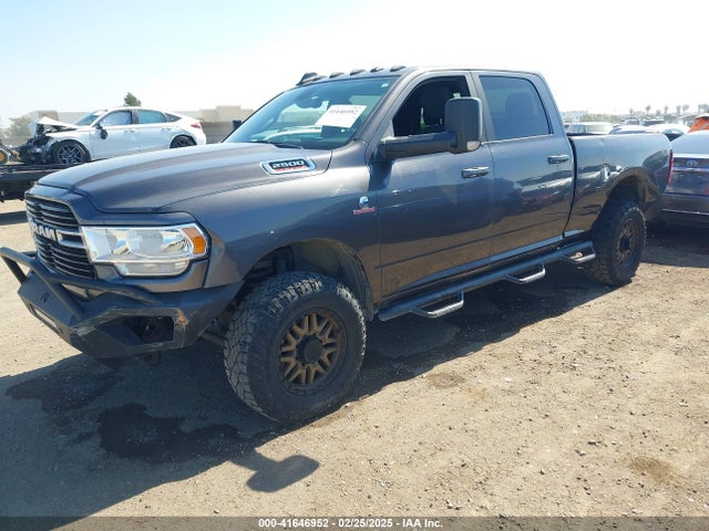 3C6UR5DL5KG607820 RAM 2019
