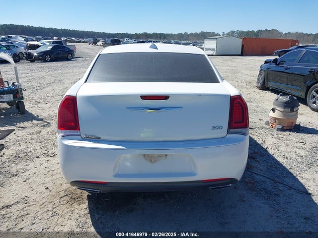 Chrysler 300 300s 2015 2C3CCABG9FH736013 Image 16