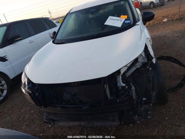 JN8AT3AA8MW005927 Nissan Rogue S Fwd
