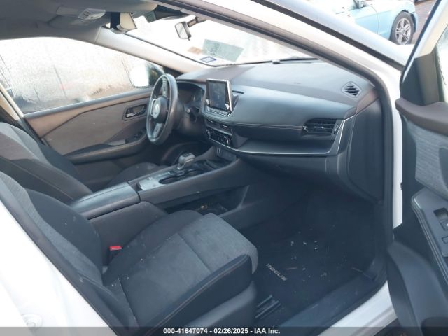JN8AT3AA8MW005927 Nissan Rogue S Fwd