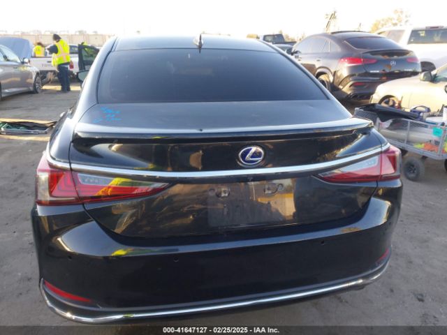 58ADA1C10NU022528 Lexus ES 300H
