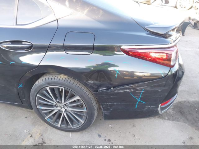 58ADA1C10NU022528 Lexus ES 300H