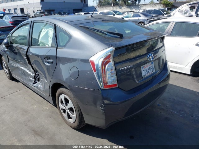 JTDKN3DU8E0393245 Toyota Prius Two