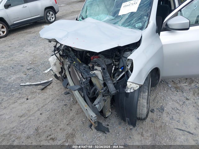 3N1CN7AP8JL885977 Nissan Versa 1.6 Sv