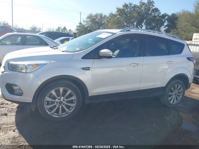 1FMCU0J91JUA22352 Ford Escape Titanium