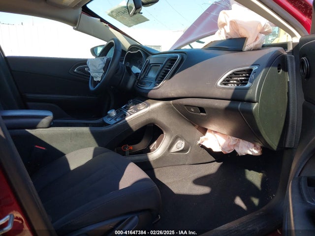Chrysler 200 Limited 2015 1C3CCCAB7FN621533 Image 5