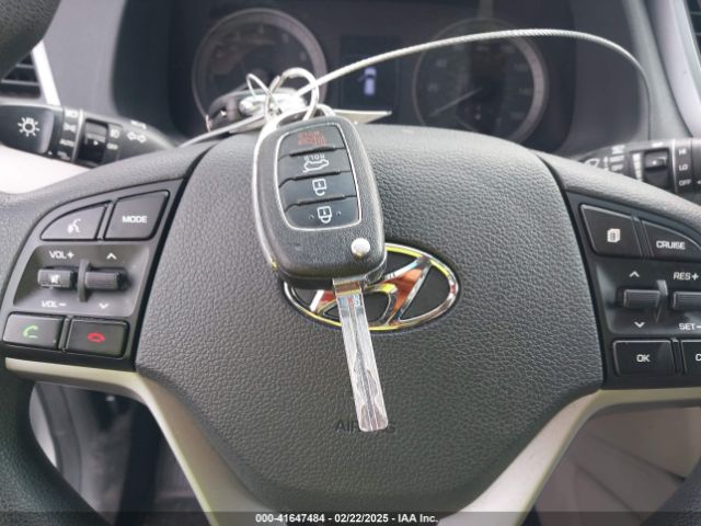 KM8J33A40JU612056 Hyundai TUCSON SEL