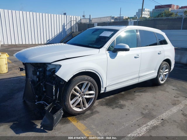 WA1VAAF74JD015327 Audi Q7 3.0t Premium