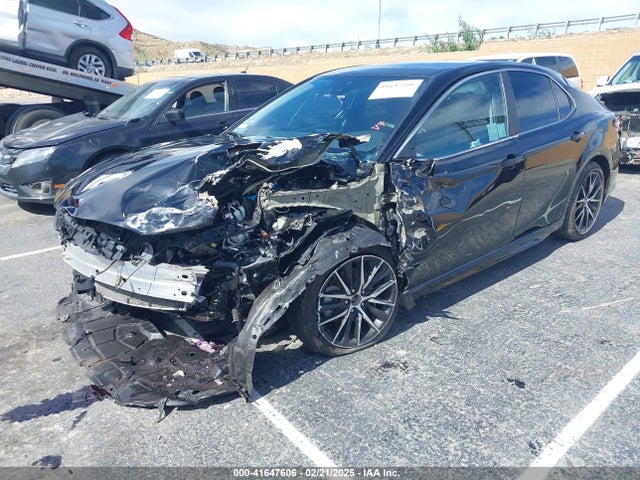 4T1T11AK4NU682568 Toyota CAMRY SE