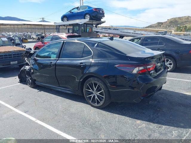4T1T11AK4NU682568 Toyota CAMRY SE