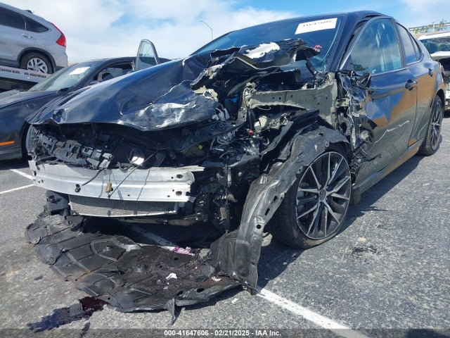 4T1T11AK4NU682568 Toyota CAMRY SE