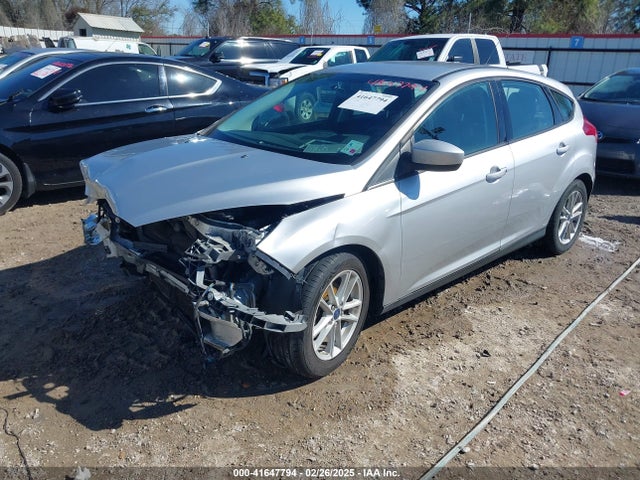 1FADP3K22JL280202 Ford FOCUS SE