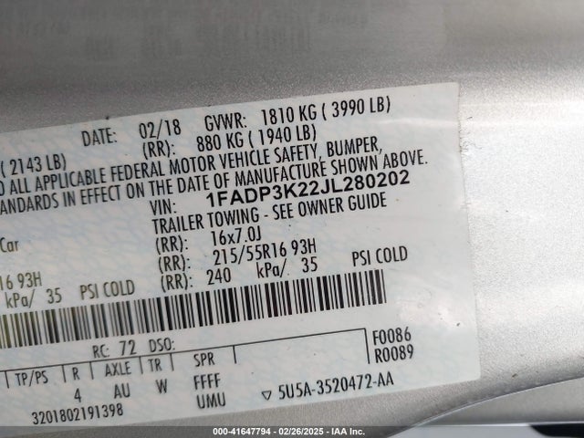 1FADP3K22JL280202 Ford FOCUS SE