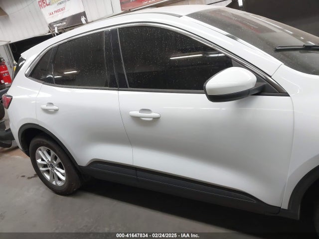 1FMCU9G65LUA15487 Ford ESCAPE SE