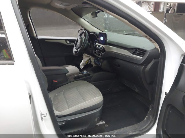 1FMCU9G65LUA15487 Ford ESCAPE SE