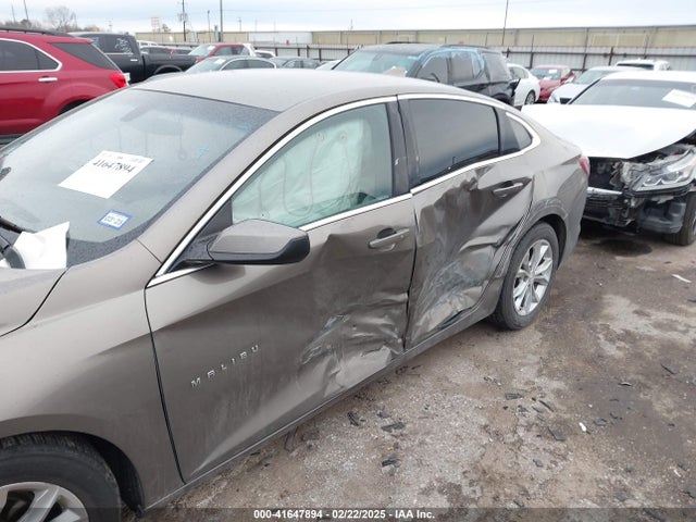 1G1ZD5STXLF069661 Chevrolet Malibu Fwd Lt