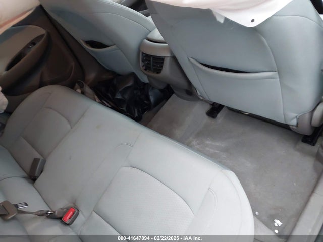 1G1ZD5STXLF069661 Chevrolet Malibu Fwd Lt