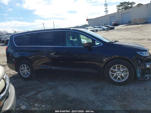 Chrysler Pacifica Touring L 2023 2C4RC1BG8PR631853 Image 13