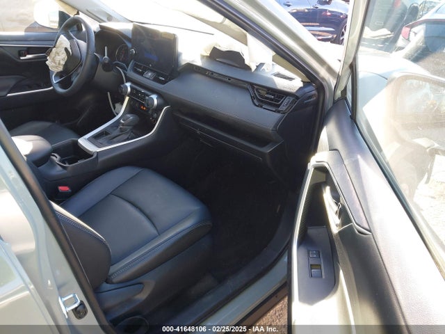 2T3C1RFV9PW290598 Toyota Rav4 Xle Premium